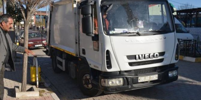 Özalp Belediyesine Yeni Çöp Kamyonu