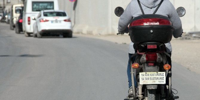 Kadın Sürücüden Plaka Yerine ’Ağır Abi’ Sözü