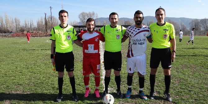 Bilecikspor Gölpazarı Deplasmanında Rahat Kazandı