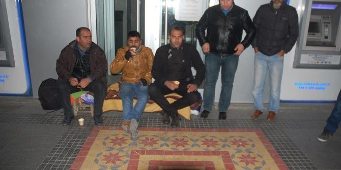 Toki’nin 79 Evinden Birine Hak Kazanmak İçin 2 Gün Sıra Beklediler