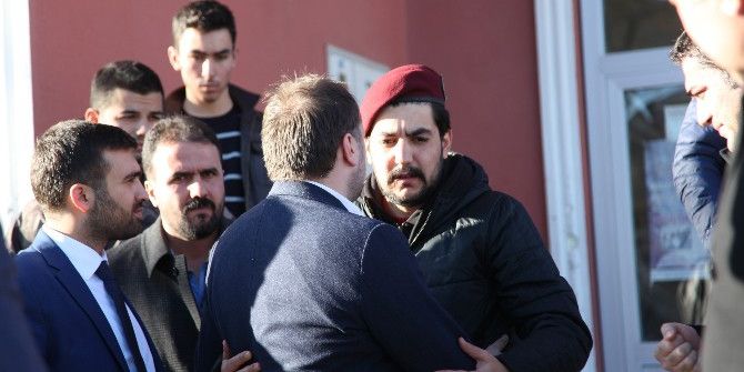 Ecertaş’tan Şehit Ailesine Taziye Ziyareti