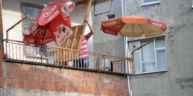 Mahkeme Kararına Kızınca Evi Yakmaya Kalkıştı