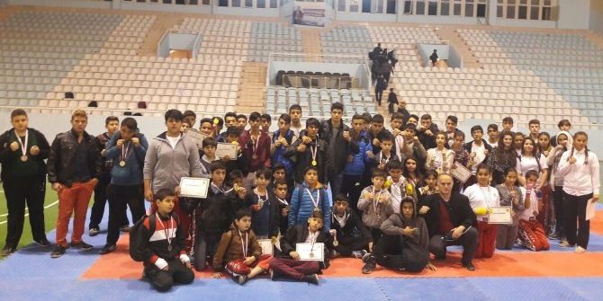 Hatay Büyükşehir Belediyesi Kick Boksta Şampiyon