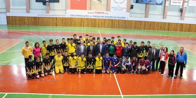 Liselerarası Hentbol Şampiyonası Sona Erdi