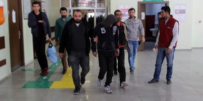 Motosiklet Hırsızları Eroinle Yakalandı