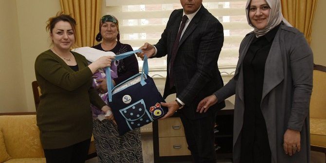 Tekkeköy’den Yeni Doğan Bebeklere ‘Hoş Geldin Bebek Seti’