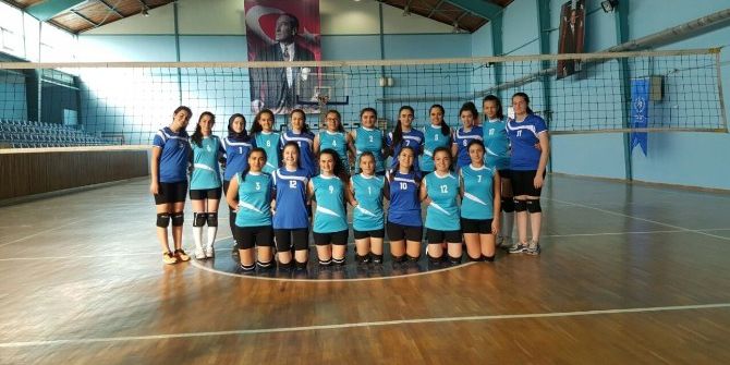 1308 Osmaneli Belediye Spor Voleybol Takımı Hazırlık Maçı Yaptı