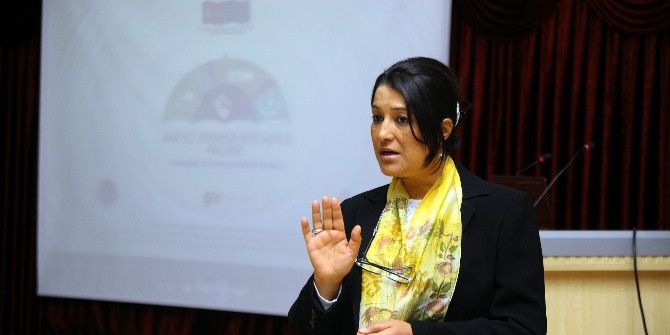 Yyü’de ‘Kadına Yönelik Şiddet’ Konulu Konferans