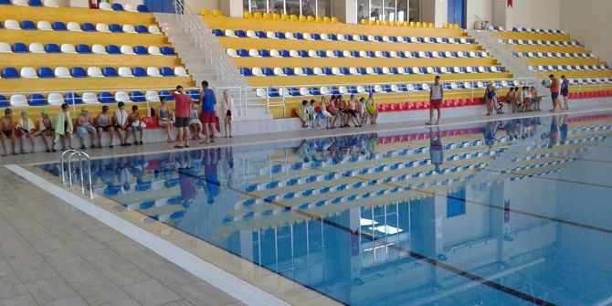 Hatay Büyükşehir Belediyesi Yaşam Merkezi’nde Ücretsiz Yüzme Kursu