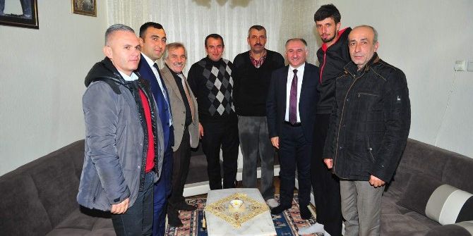 Çağlayan’dan Yaralı Gaziye Ziyaret