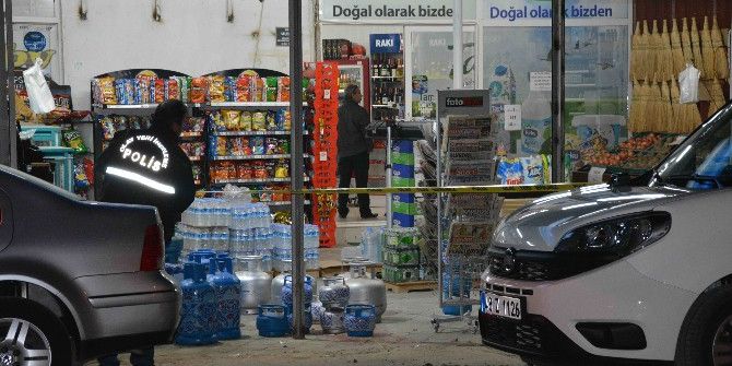 Ortaca’da Bıçaklı Kavga; 2 Yaralı