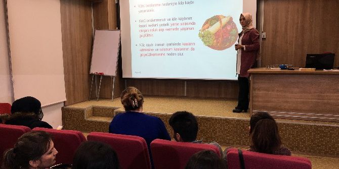 Zeytinburnu’nda Koah Hastalığı İle İlgili Seminer Düzenlendi