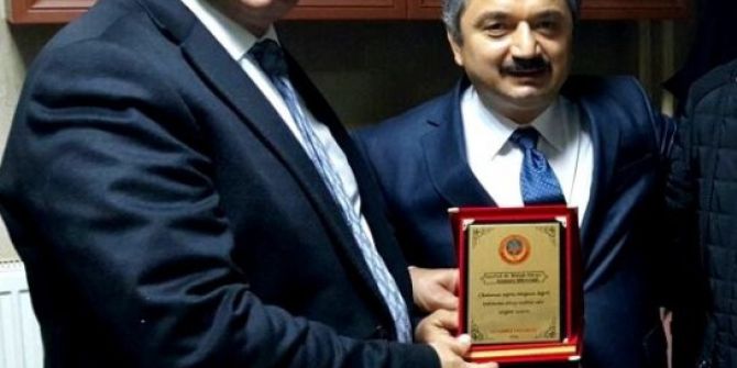 Milletvekili Ilıcalı’yı Duygulandıran Plaket