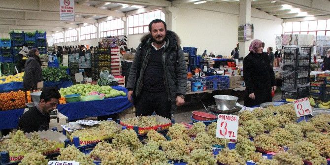 Üzüm Pazar Tezgahlarına Veda Ediyor