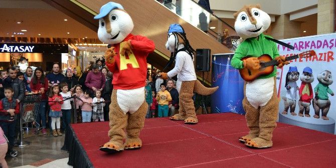 Animasyon Alvin Ve Arkadaşlarının Şovu İzleyenleri Etkiledi