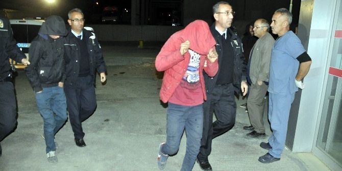 Çaldıkları Otomobille Gezerken Yakalanan 4 Genç Tutuklandı