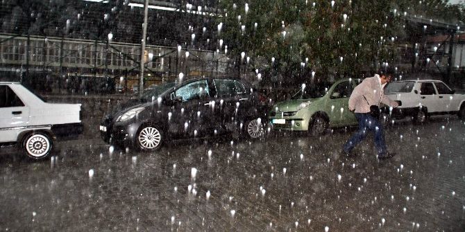 Aydın’da Aylardır Beklenen Yağış Selle Geldi