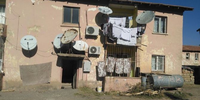 Gercüş’teki Belediye Lojmanları Yıkım İçin Boşaltılıyor