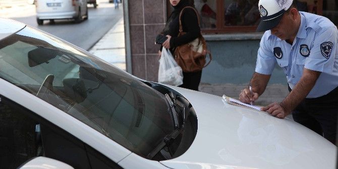 Bayraklı’da Yanlış Parka İzin Yok