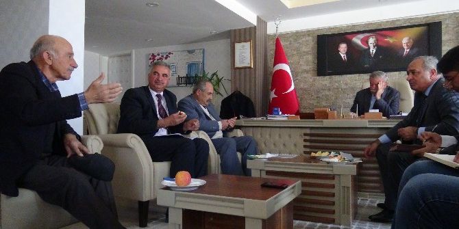 Doğanşehir’de Üreticinin Sorunlarını Dinledi