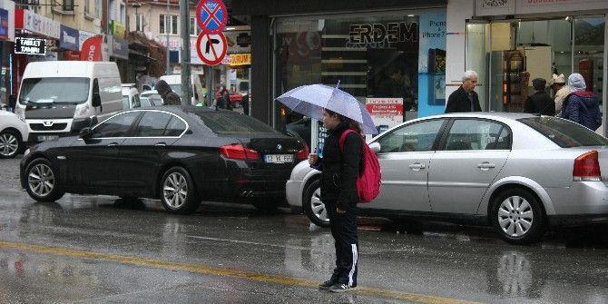 Afyonkarahisar’da Beklenen Yağış Başladı