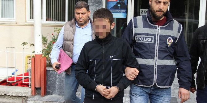 Kablo Hırsızını Darp Edip Polise Teslim Ettiler