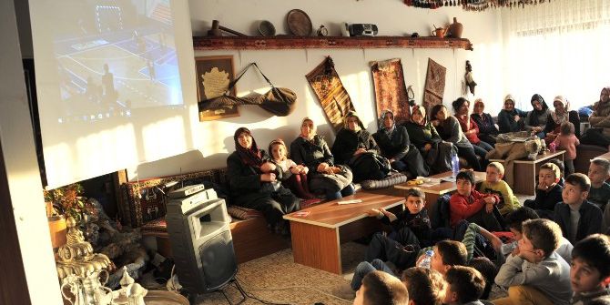 Hem Uygulamalı Hem Teorik Eğitim