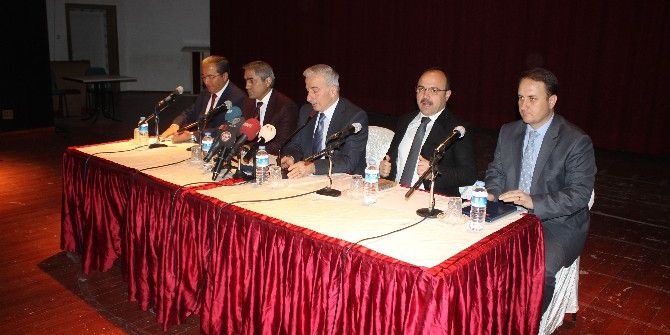 Vali Kamçı Vatandaşların Sorunlarını Dinledi