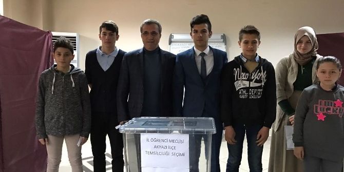 Meclisi Başkanına İlk Tebrik Başkan Akcan’dan