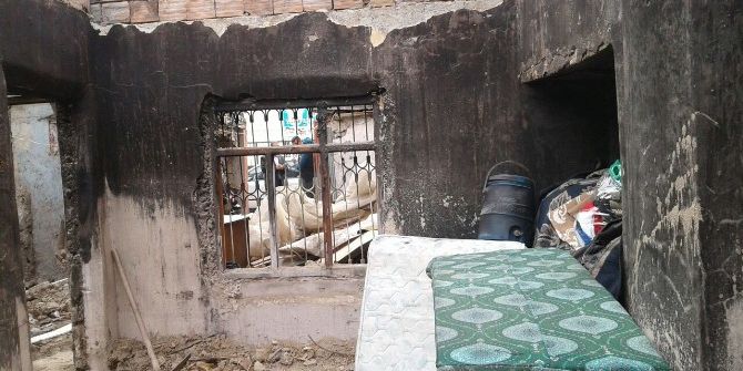 Evi Yanan Şahıs Yardım Bekliyor