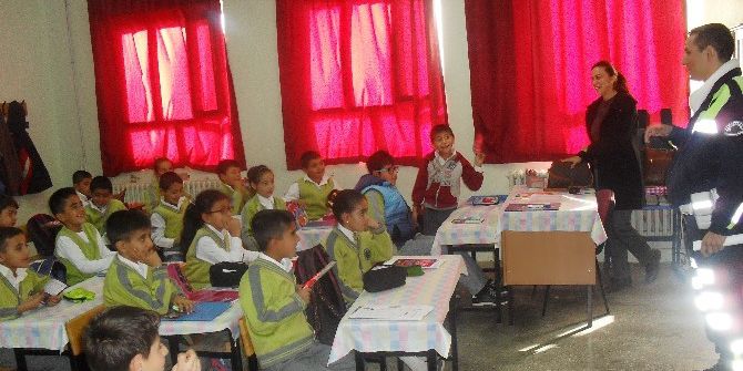 Öğrencilere Güvenli İnternet Kullanımı Semineri Verildi