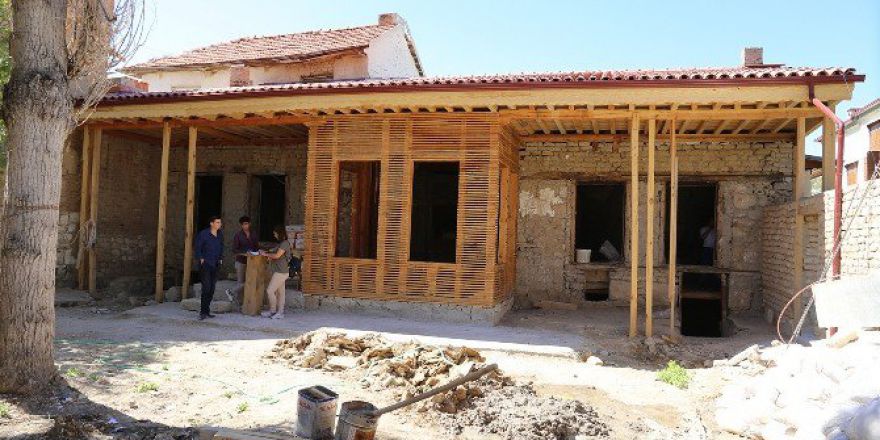 Tarihi Tartanzade Evinde Restorasyon Çalışması Başladı