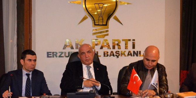 4 İlçe Toplantısında ’Başkanlık’ Vurgusu