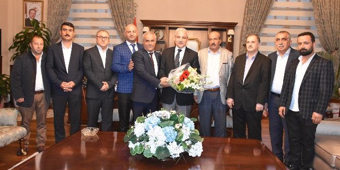 Vali Güvençer, Konuklarını Ağırlıyor