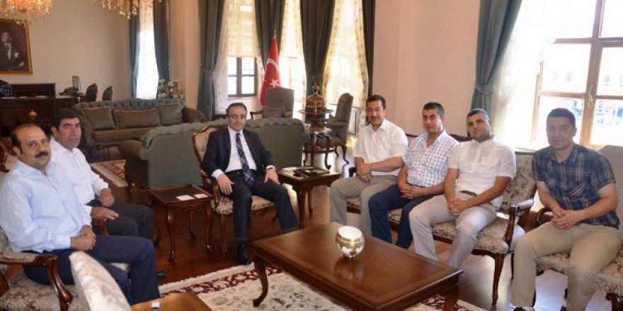 Vali Çataklı, Türk Eğitim Sendikasi Üyelerini Kabul Etti