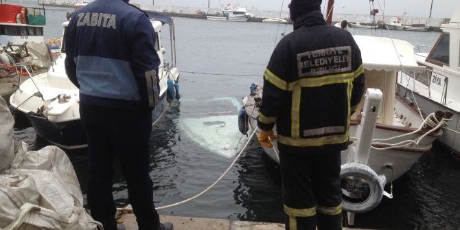 Balıkesir’de Kaymakamlık Teknesi Denize Gömüldü