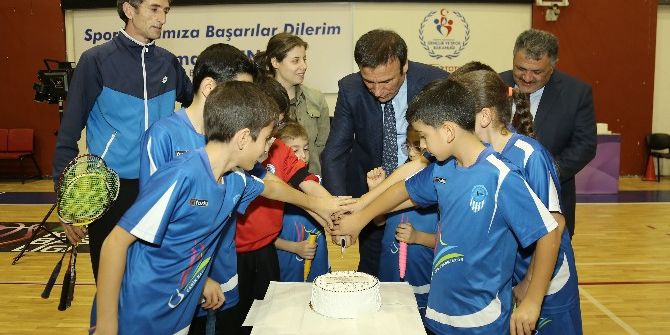 Milli Sporculara Başkan Morali