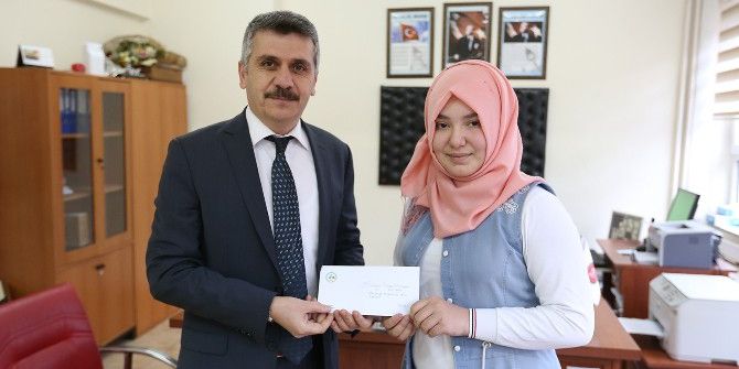 Ortaokul Öğrencisinin Mektubuna Başkan Yılmaz Mektupla Yanıt Verdi