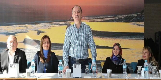 Başkan Gürlesin, Çalışmaları Pamukkaleli Kadınlara Anlattı