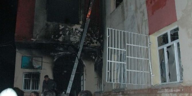 Kız Öğrenci Yurdunda Yangın Faciası: 12 Ölü, 22 Yaralı