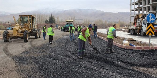 Niğde Belediyesi Yeni Yerleşim Alanlarına Modern Güzergahlar Yapıyor
