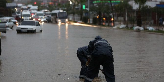 Milas’taki Su Taşkınlarına Anında Müdahale