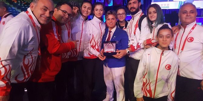 Aydınlı Güler Gençtürkoğlu, Taekwondo’da ‘Dünyanın En İyi Bayan Hakemi’ Seçildi