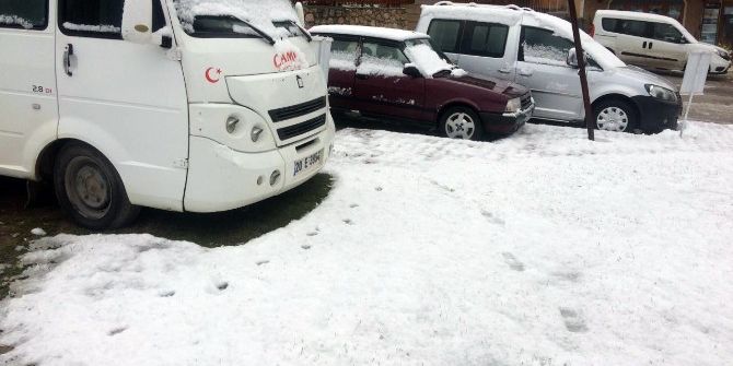 Denizli’ye Mevsimin İlk Karı Düştü