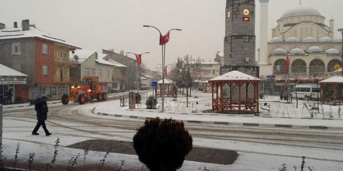 Tokat’ın Başçiftlik İlçesi Beyaza Büründü