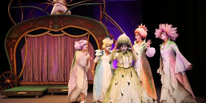 ‘Şark Dişçisi’ne Antalyalılardan Yoğun İlgi