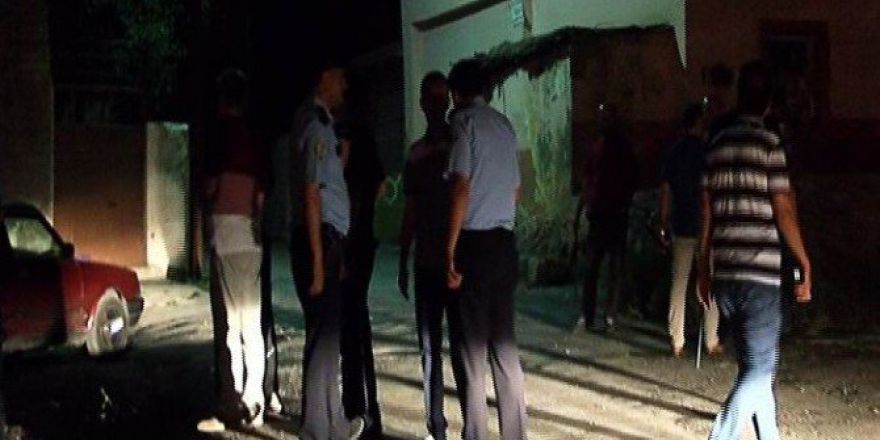 Suriyeliler İle Mahalle Sakinleri Kavga Etti: 2 Yaralı