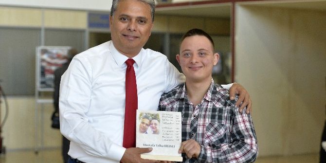 Başkan Uysal’a Anlamlı Hediye