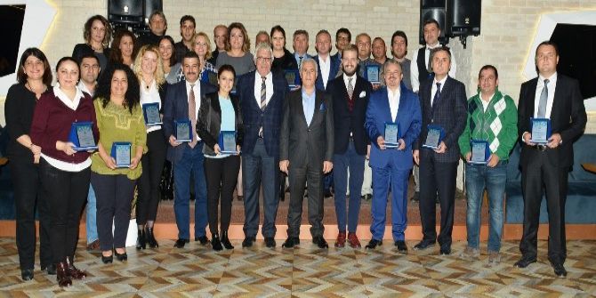 Bozbey’den Başarılı Personele Plaket