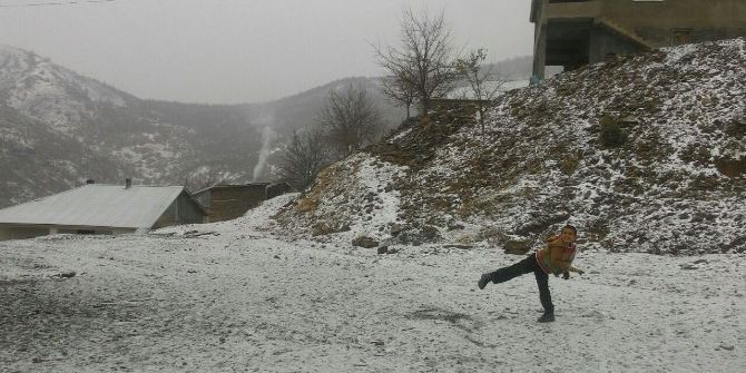 Genç’e Yılın İlk Karı Düştü